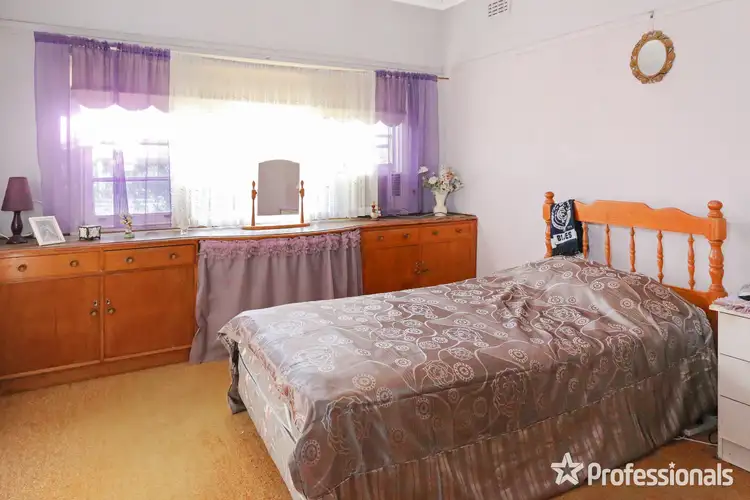 Fifth view of Homely house listing, 129 Neale Street, Flora Hill VIC 3550