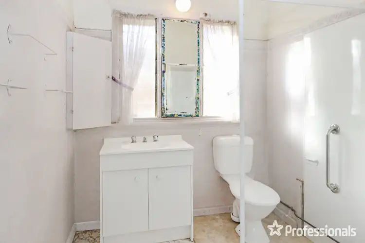 Sixth view of Homely house listing, 129 Neale Street, Flora Hill VIC 3550