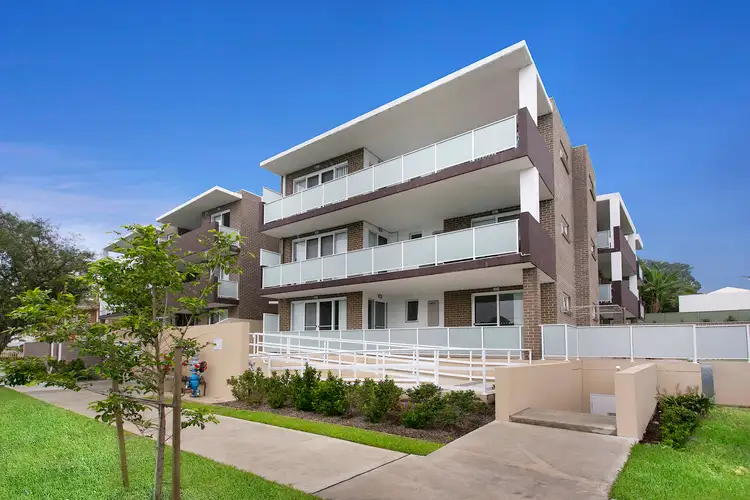 1/13-17 Peake Parade, Peakhurst NSW 2210