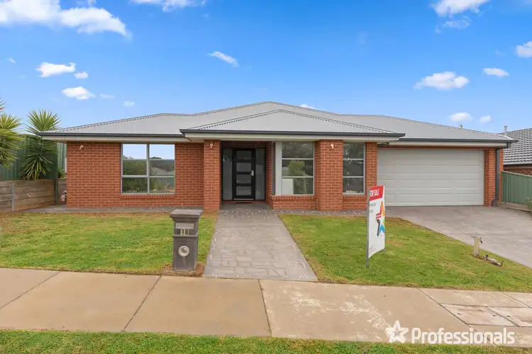 Main view of Homely house listing, 10 Jasmine Rise, Kangaroo Flat VIC 3555