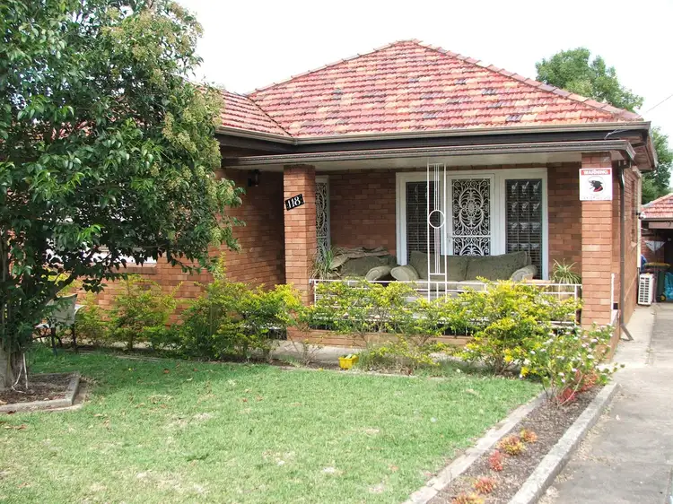 118 Chiswick Road, Greenacre NSW 2190