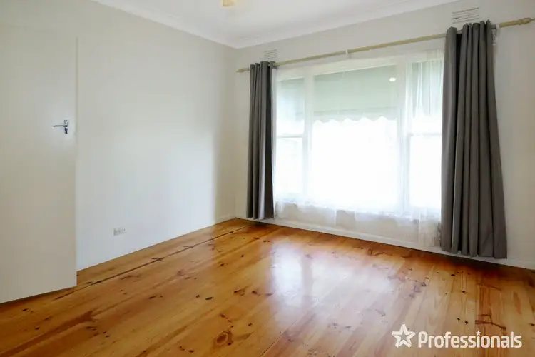 Sixth view of Homely house listing, 5 Chapel Street, Kangaroo Flat VIC 3555