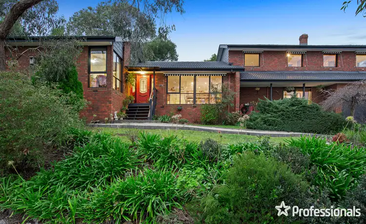 1 Fernleigh Drive, Mooroolbark VIC 3138
