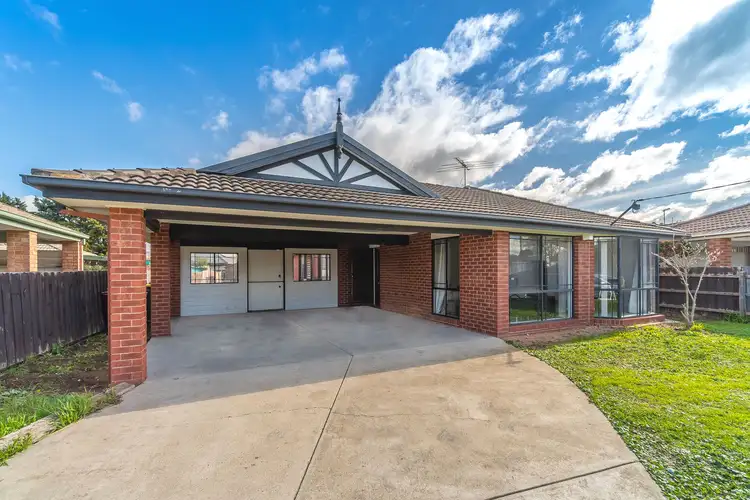 Second view of Homely house listing, 6 Midhurst Court, Craigieburn VIC 3064