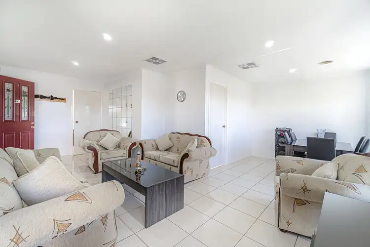 Fifth view of Homely house listing, 6 Midhurst Court, Craigieburn VIC 3064