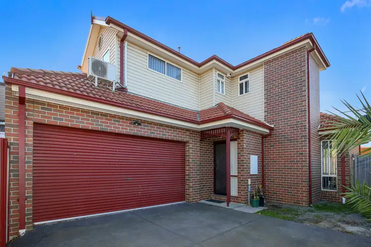 2/64 Millbank Drive, Deer Park VIC 3023