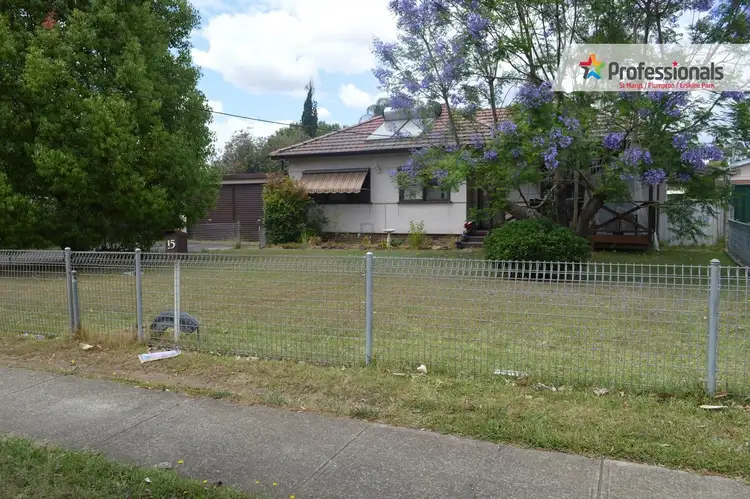 15 Hobart Street, Oxley Park NSW 2760