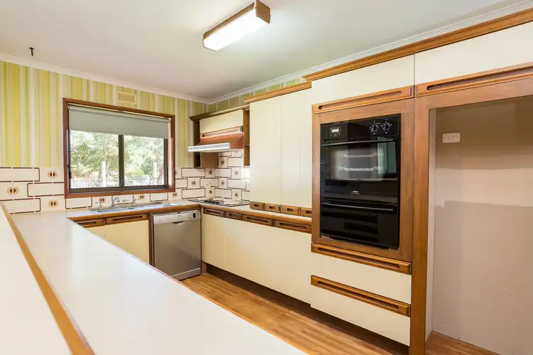 Seventh view of Homely house listing, 12 Elinda Court, Red Cliffs VIC 3496