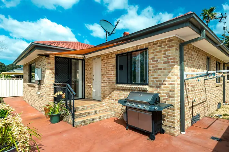 2/3 Dawson Street, Balgownie NSW 2519