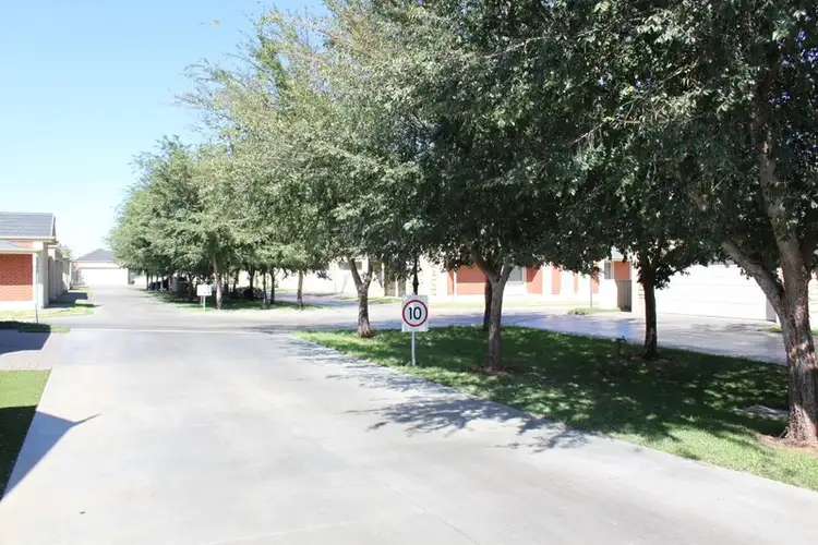 Fifth view of Homely villa listing, 2/313 Eighth Street, Mildura VIC 3500