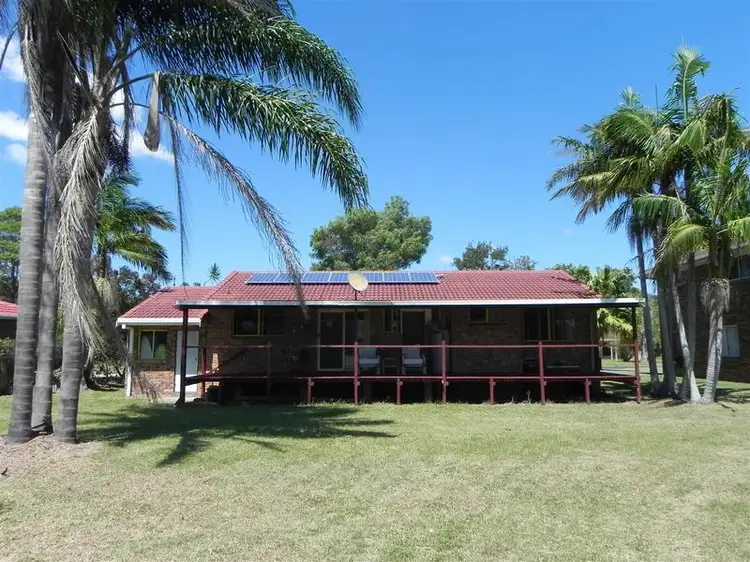 6 Kiah Close, Ocean Shores NSW 2483