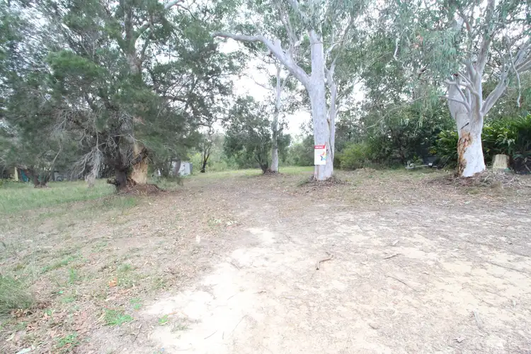 9 George Street, Macleay Island QLD 4184
