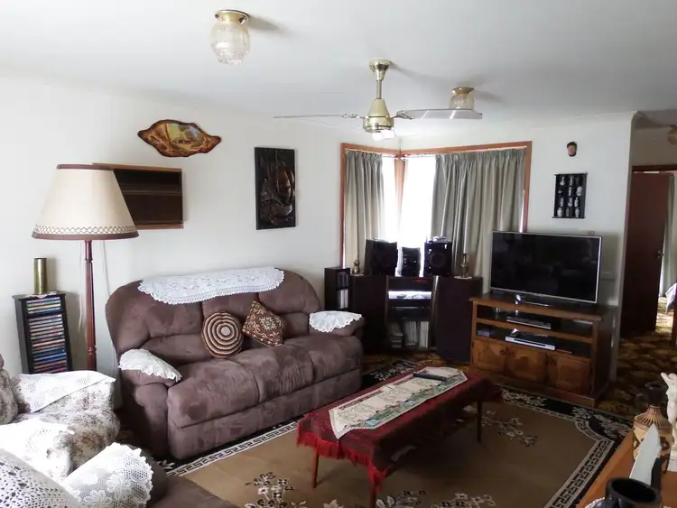 Sixth view of Homely house listing, 1 Broadbent Court, Mooroopna VIC 3629