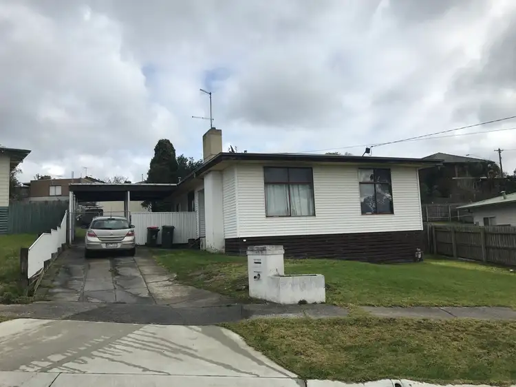 8 Dunbar Avenue, Morwell VIC 3840