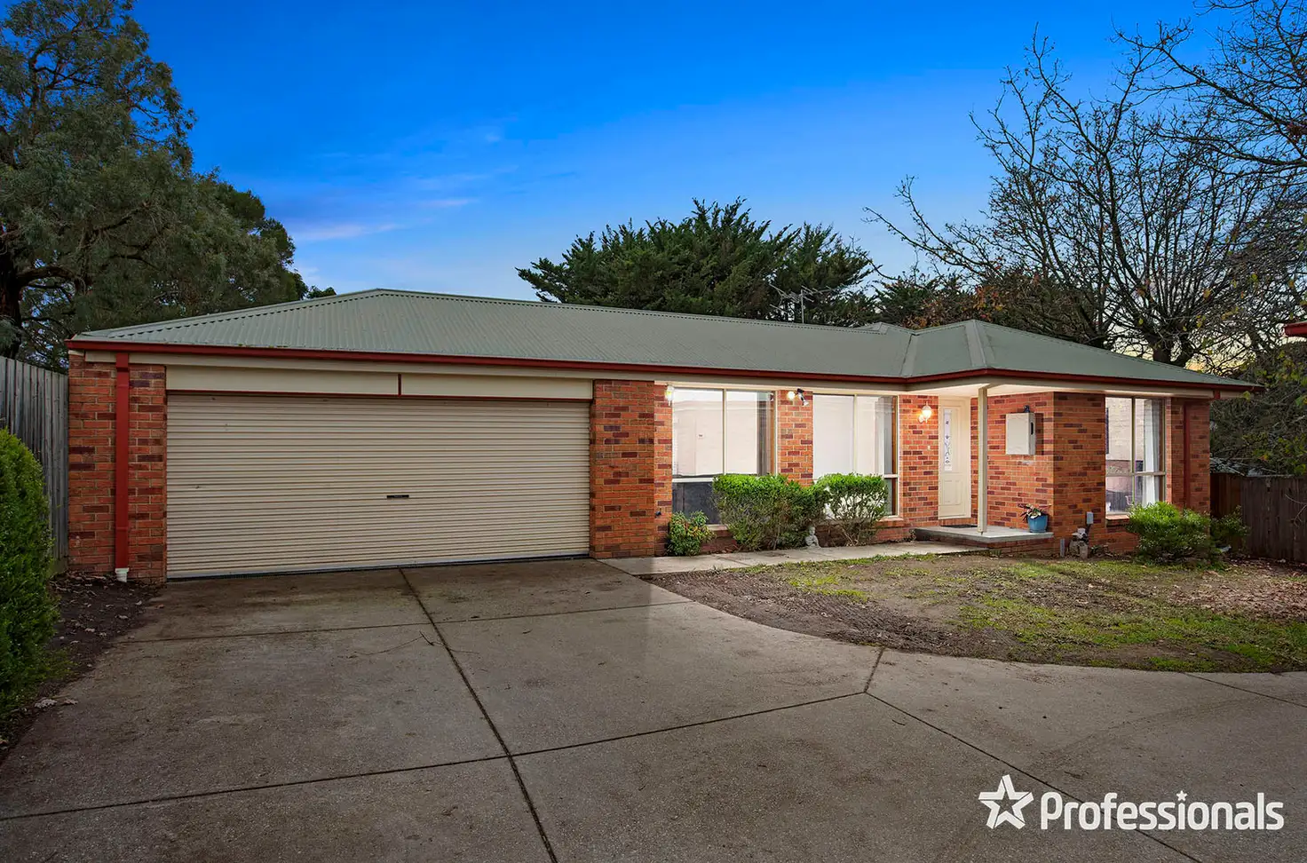 Main view of Homely unit listing, 2/79 Taylor Road, Mooroolbark VIC 3138