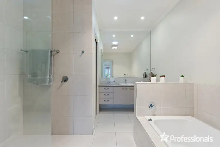 Third view of Homely townhouse listing, 2/20 O'Neill Street, North Bendigo VIC 3550