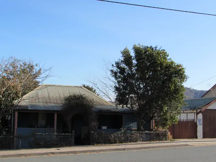 42 Princes Highway, Cobargo NSW 2550