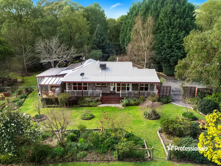 80 Parkinsons Road, Launching Place VIC 3139
