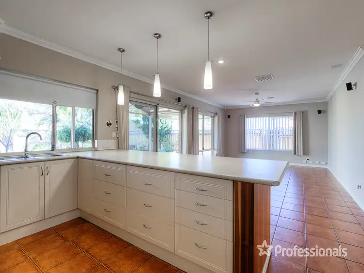 Fifth view of Homely house listing, 4 Limonite Court, Forrestfield WA 6058