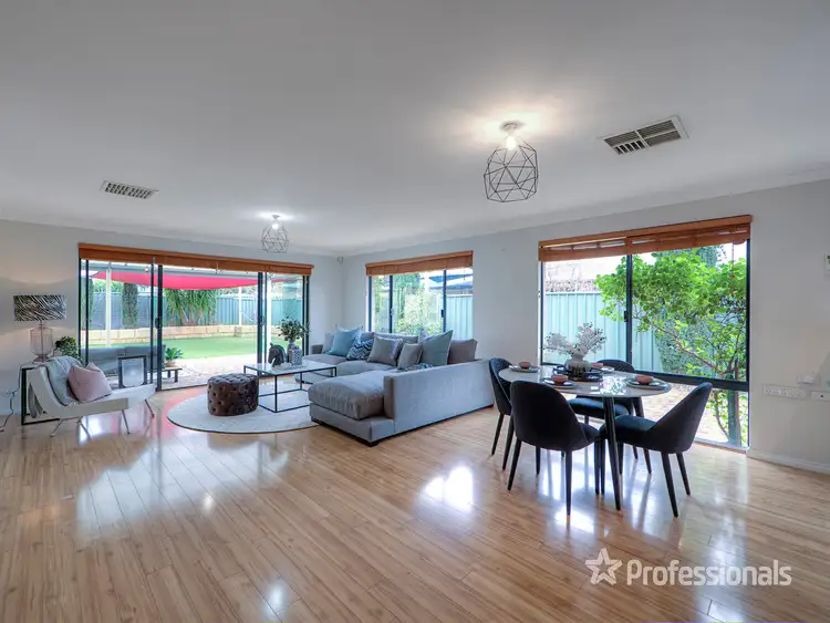 Sixth view of Homely house listing, 3 Steineck Way, Wattle Grove WA 6107
