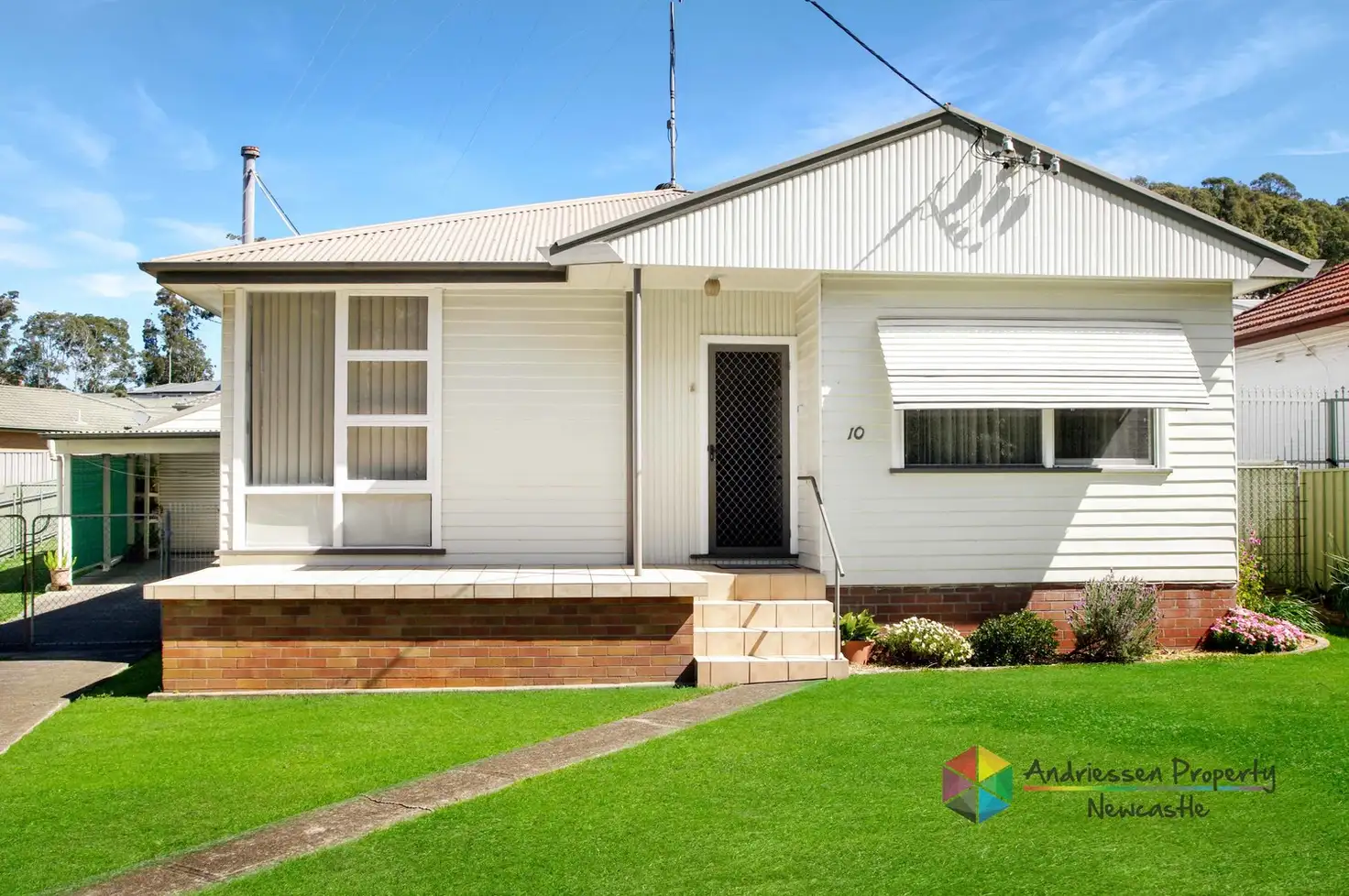 Main view of Homely house listing, 10 Cowmeadow Road, Mount Hutton NSW 2290