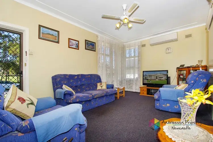 Second view of Homely house listing, 10 Cowmeadow Road, Mount Hutton NSW 2290