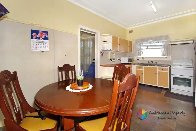 Fifth view of Homely house listing, 10 Cowmeadow Road, Mount Hutton NSW 2290