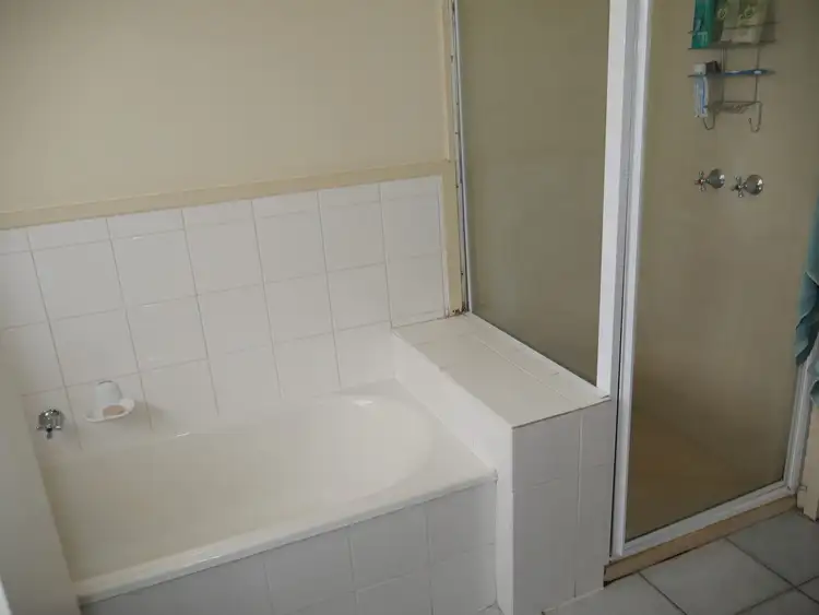 Sixth view of Homely house listing, 2 Carlisle Court, Shepparton VIC 3630