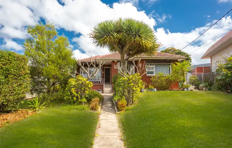 27 Peter Crescent, Greenacre NSW 2190