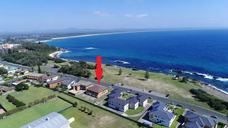 Main view of Homely unit listing, 2/86 Head Street, Forster NSW 2428