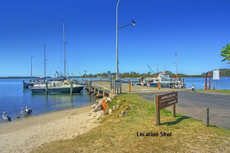 18 South Street, Greenwell Point NSW 2540