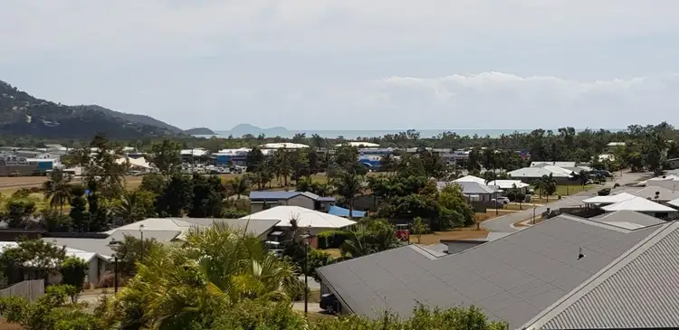 3 Spinnaker Court, Cannonvale QLD 4802