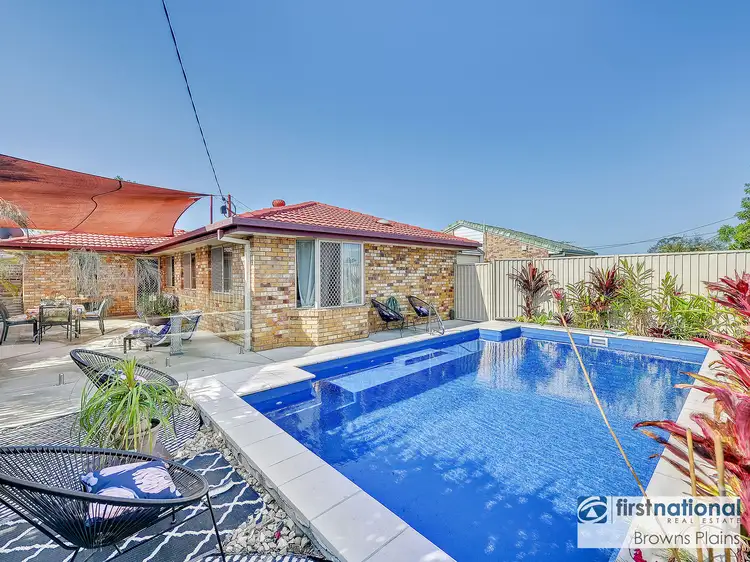 7 Danvers Crt, Hillcrest QLD 4118