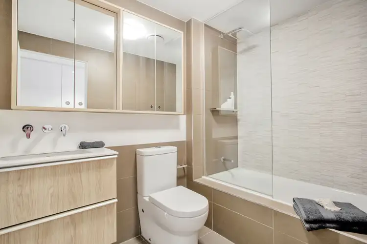 Fifth view of Homely apartment listing, 411/3-5 St Kilda Road, St Kilda VIC 3182