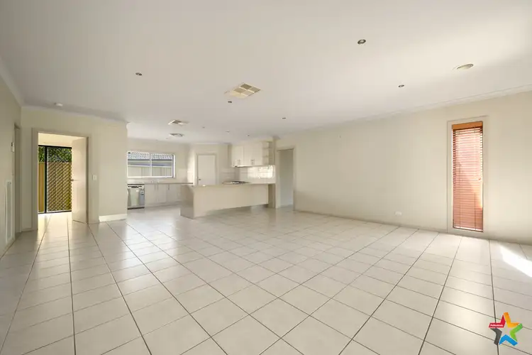 Fifth view of Homely house listing, 8 Garden Cove, Wodonga VIC 3690