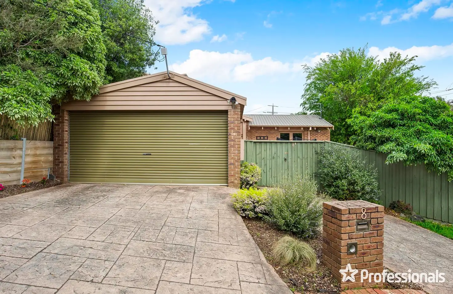 Main view of Homely house listing, 8 Woodpecker Pass, Chirnside Park VIC 3116