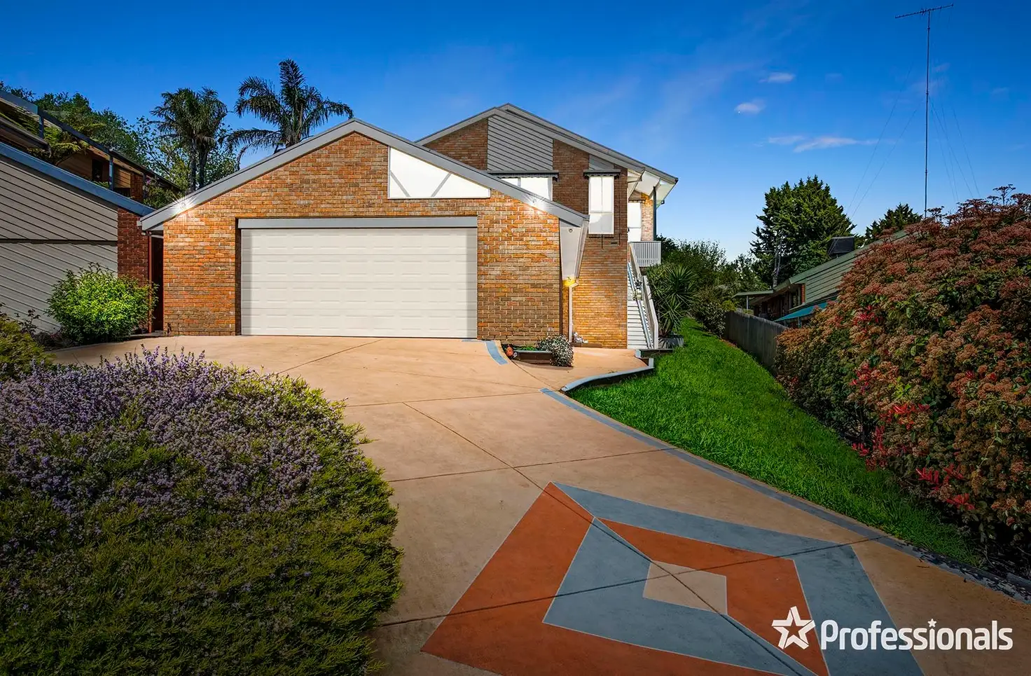 Main view of Homely house listing, 9 Highleigh Court, Mooroolbark VIC 3138