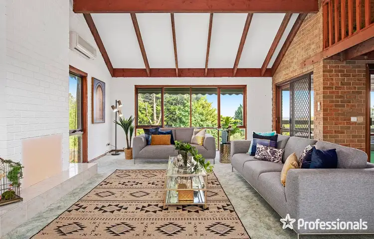 Second view of Homely house listing, 9 Highleigh Court, Mooroolbark VIC 3138