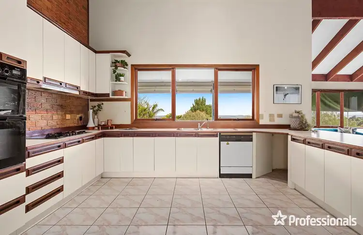 Sixth view of Homely house listing, 9 Highleigh Court, Mooroolbark VIC 3138