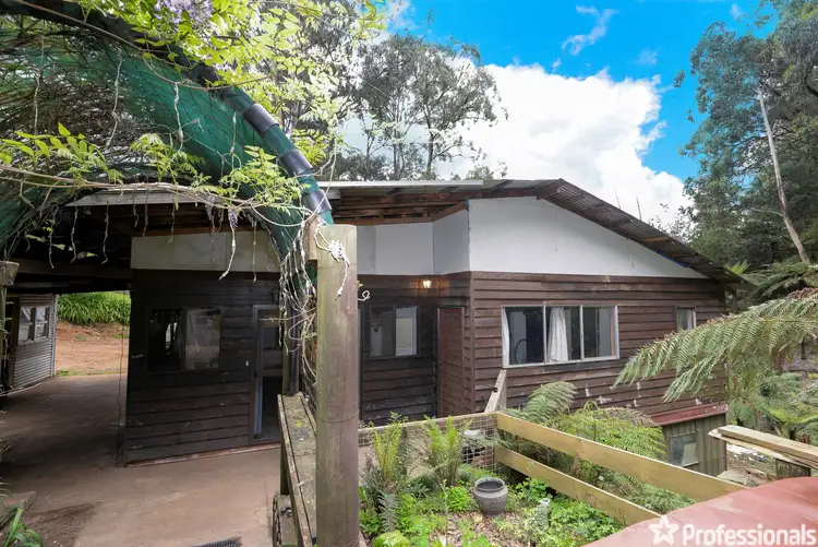 29 Forest Road, Wesburn VIC 3799