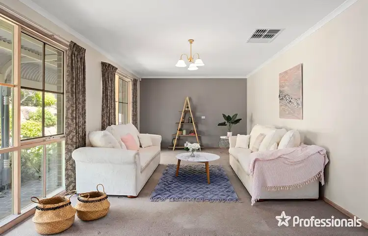 Second view of Homely house listing, 4 Benjamin Chase, Mooroolbark VIC 3138