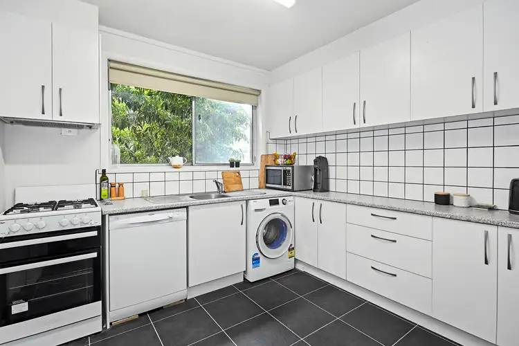 Fourth view of Homely apartment listing, 4/12 Pine Street, Hawthorn VIC 3122