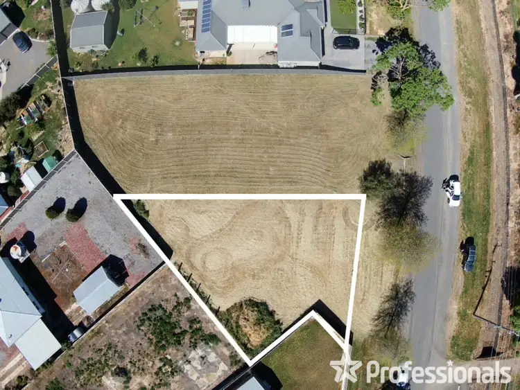 3 Camp Street, Carisbrook VIC 3464