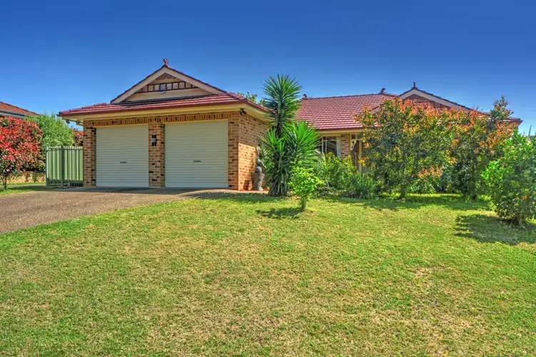 48 Yeovil Drive, Bomaderry NSW 2541