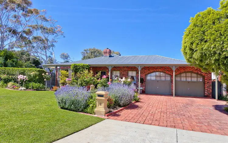 4 Carnoustie Court, West Lakes SA 5021