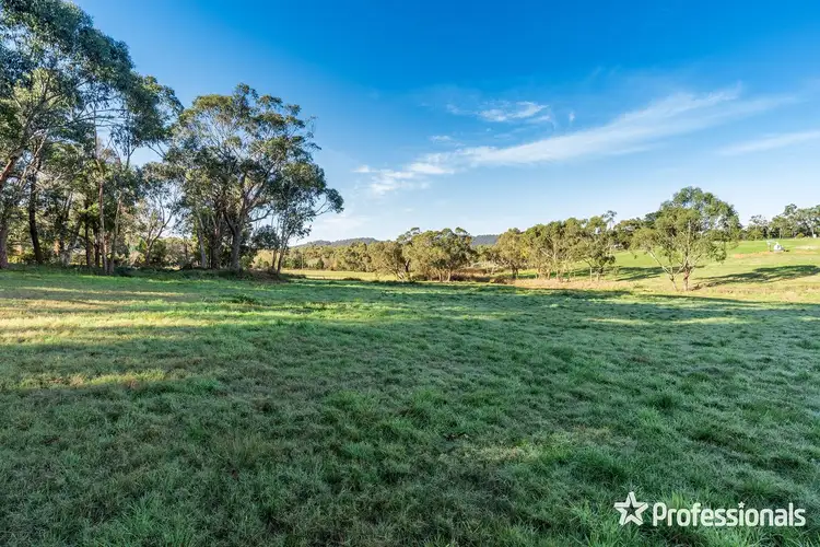 30 Jaxlee Close, Mooroolbark VIC 3138