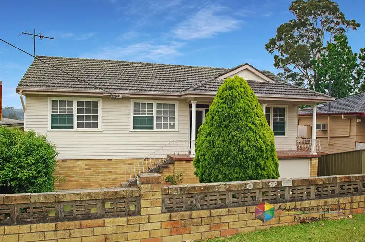 9 Gillian Crescent, Cardiff NSW 2285