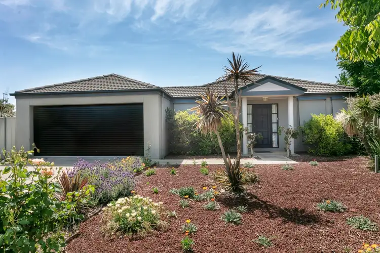 Main view of Homely house listing, 5 Ombana Court, Ascot VIC 3551
