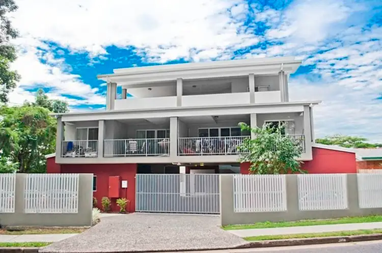 2/12 Hedges Street, Sherwood QLD 4075