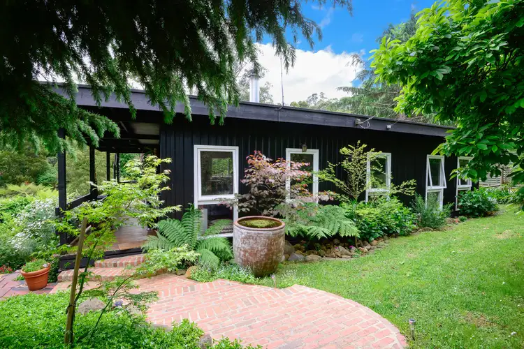 2 Cornish Road, Warburton VIC 3799